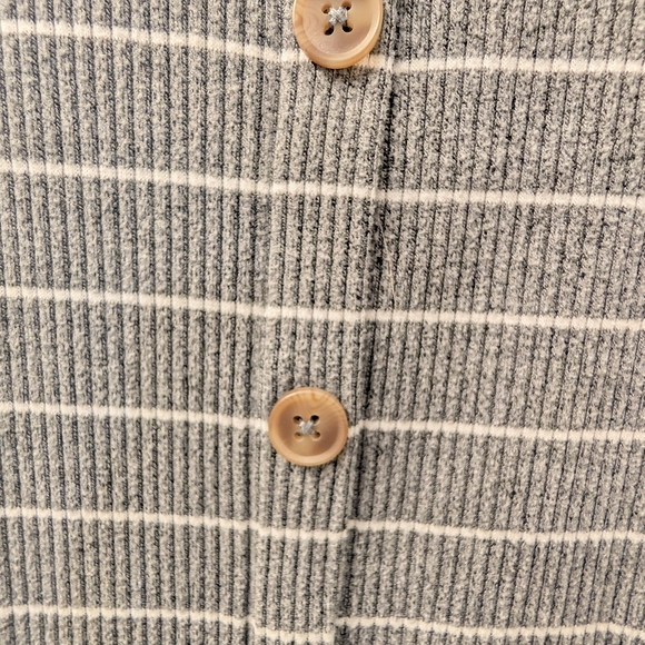 Striped Gray Sleeveless Dress - Picture 4 of 7